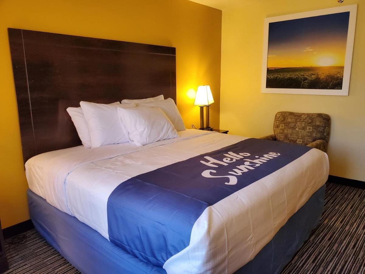 Days By Wyndham Atlanta/southlake/morrow Hotel *